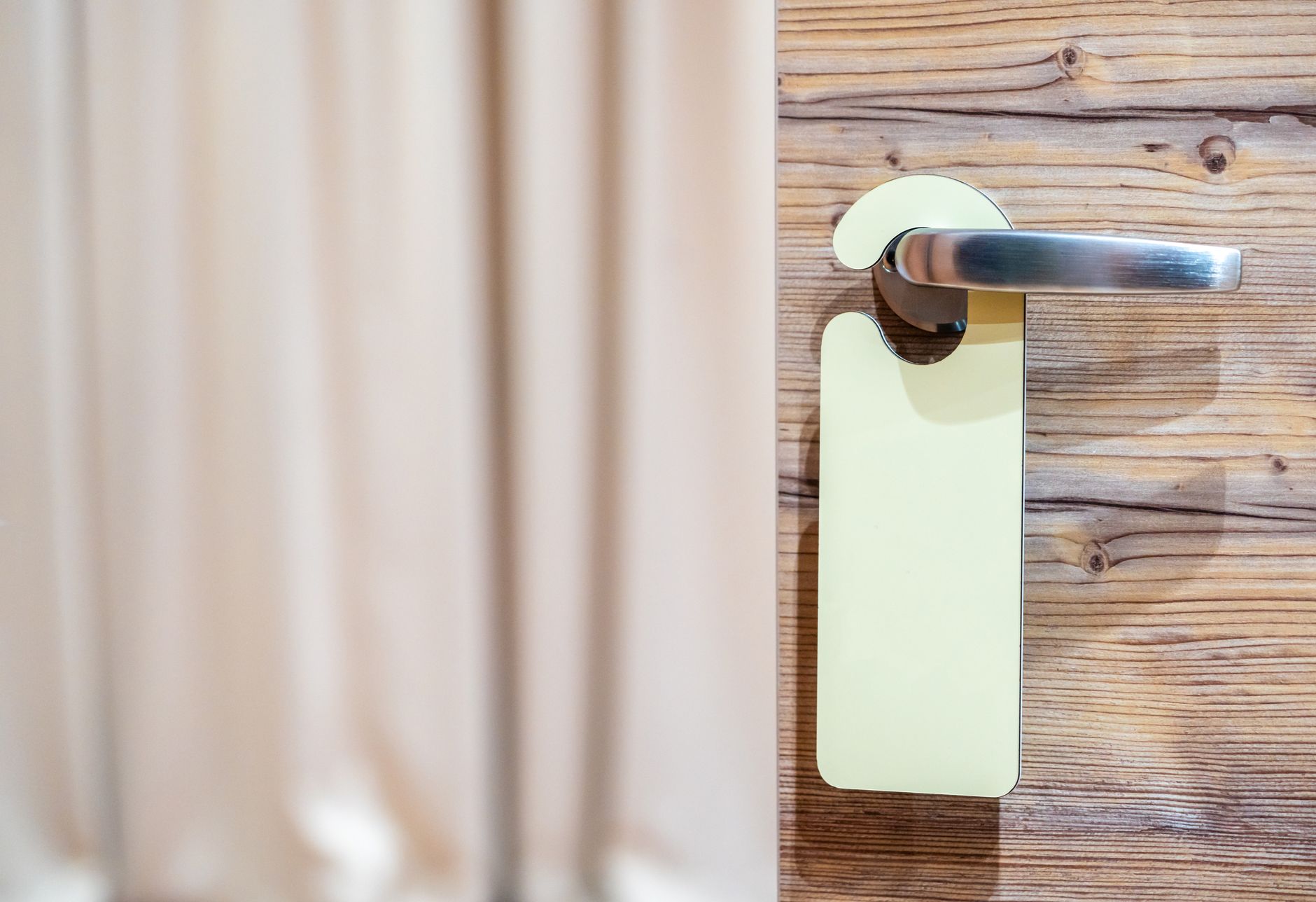 How to Choose the Best Hidden Camera Detector App