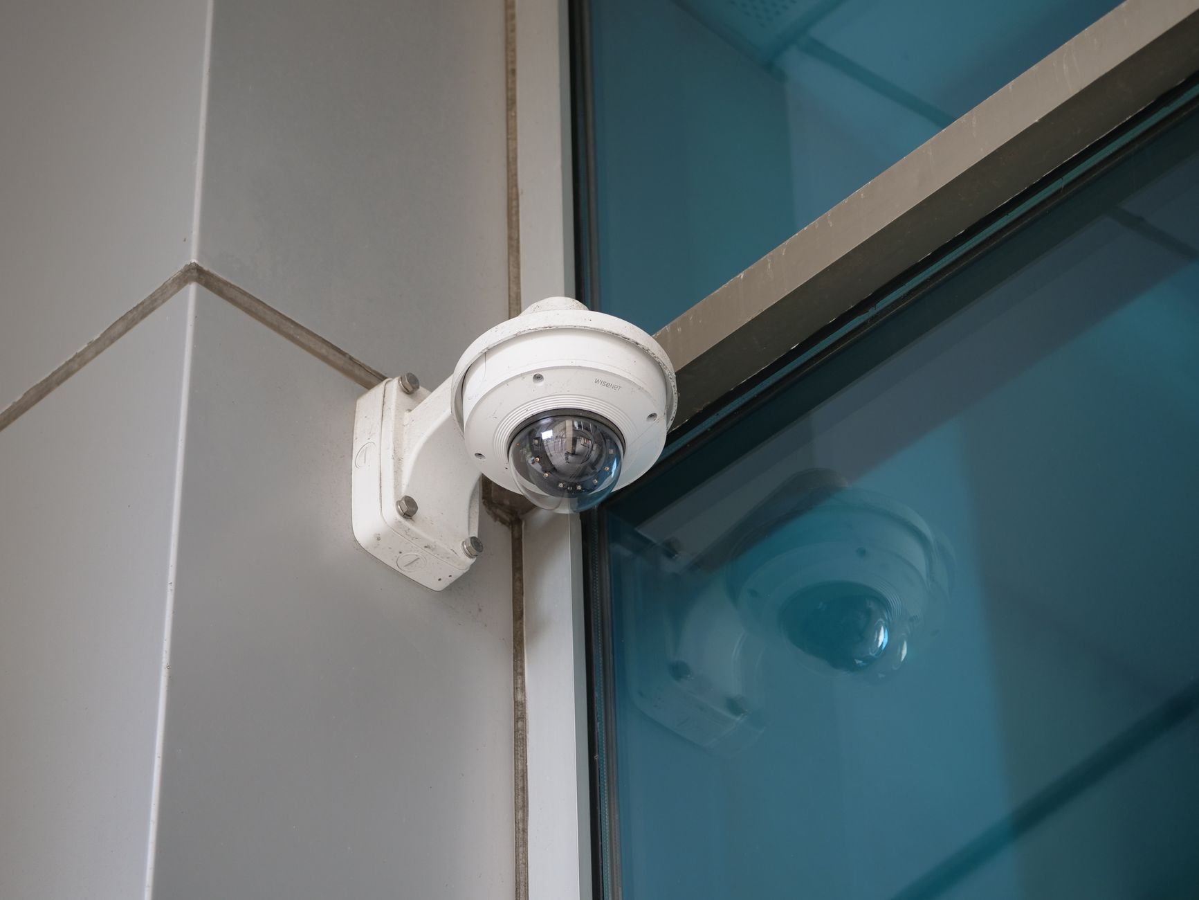 How to Check Your Hotel Room for Hidden Cameras Before You Unpack
