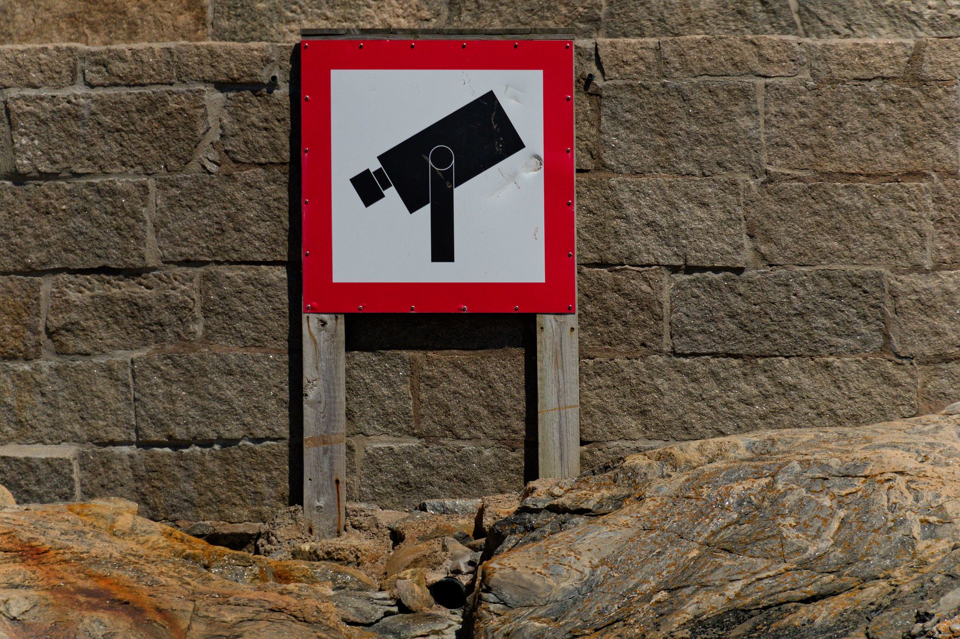 How Does a USB Pinhole Camera Work?